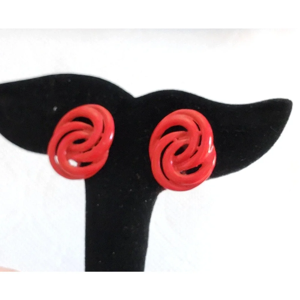 Vintage Red Enamel Infinity Clip-on Earrings, Mid-century‎ MOD, Oval Swirls rc17